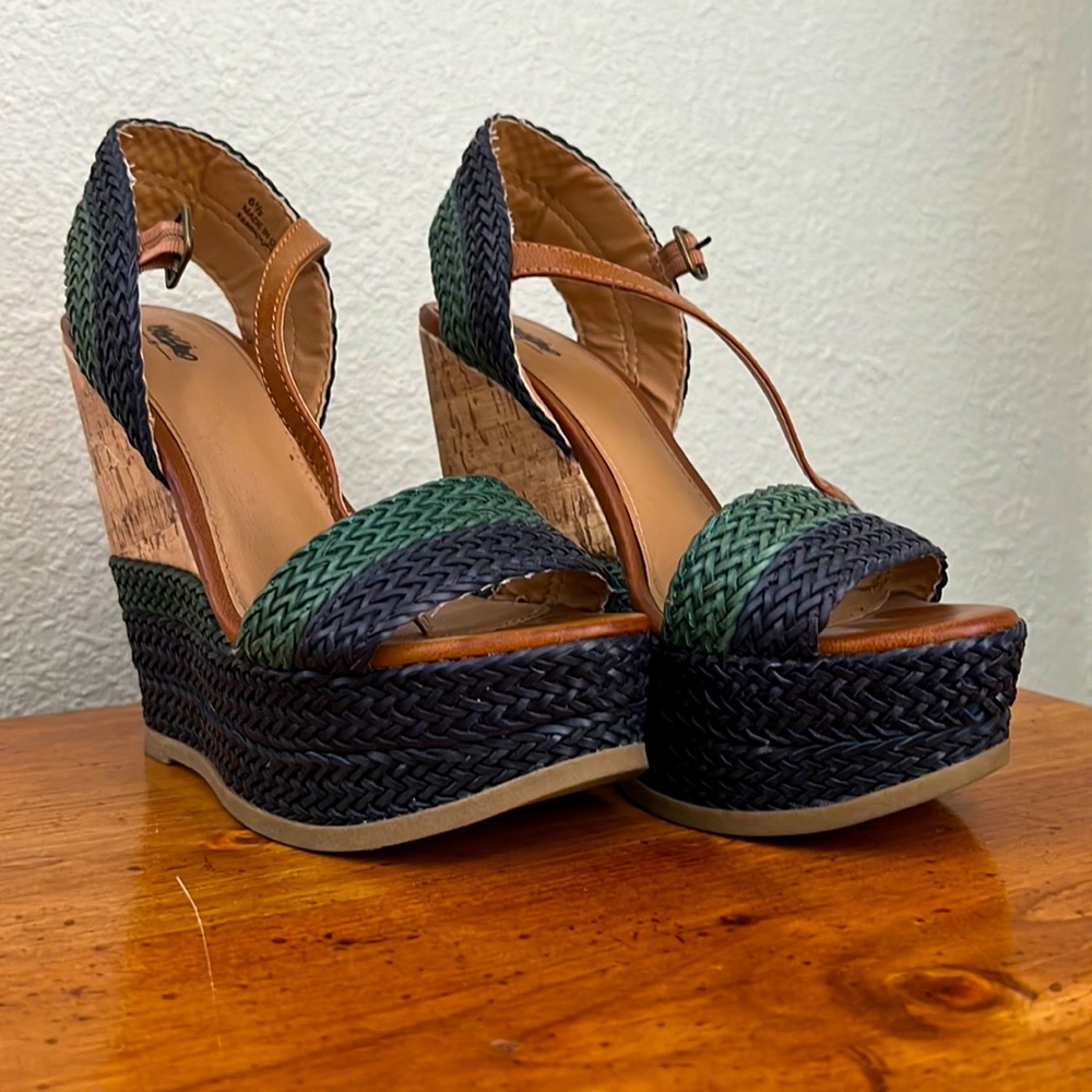 Stripped Cork Wedges